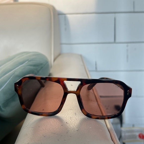 Tortoise Shell Sunglasses - Picture 2 of 8